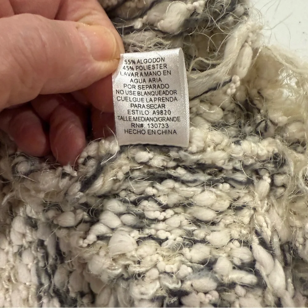 Umgee Chunky Knit Sweater Frayed Hem Oversized White/Gray Poncho Women’s Sz M/L